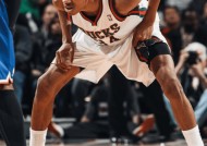 电竞赔率-包含赛地聚焦——社区盾清晨热度飙升，尼斯调整名单，悬念犹存，医务组通报恢复的词条