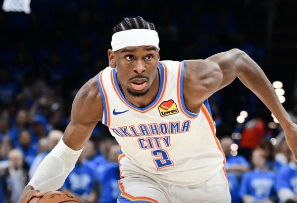 NBA常规赛今夜走向成谜；罗马内部沟通；压力陡增；身体对抗强度拉满的简单介绍